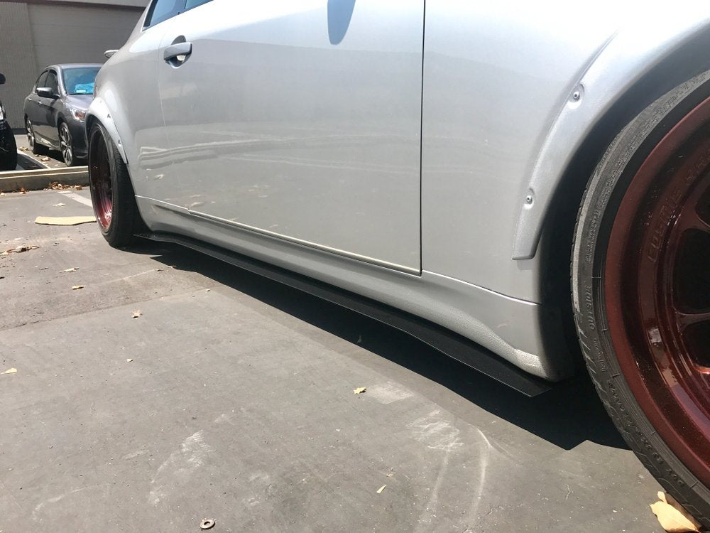 INFINITI G35 Coupe Side Skirt Extensions (2003-2006 